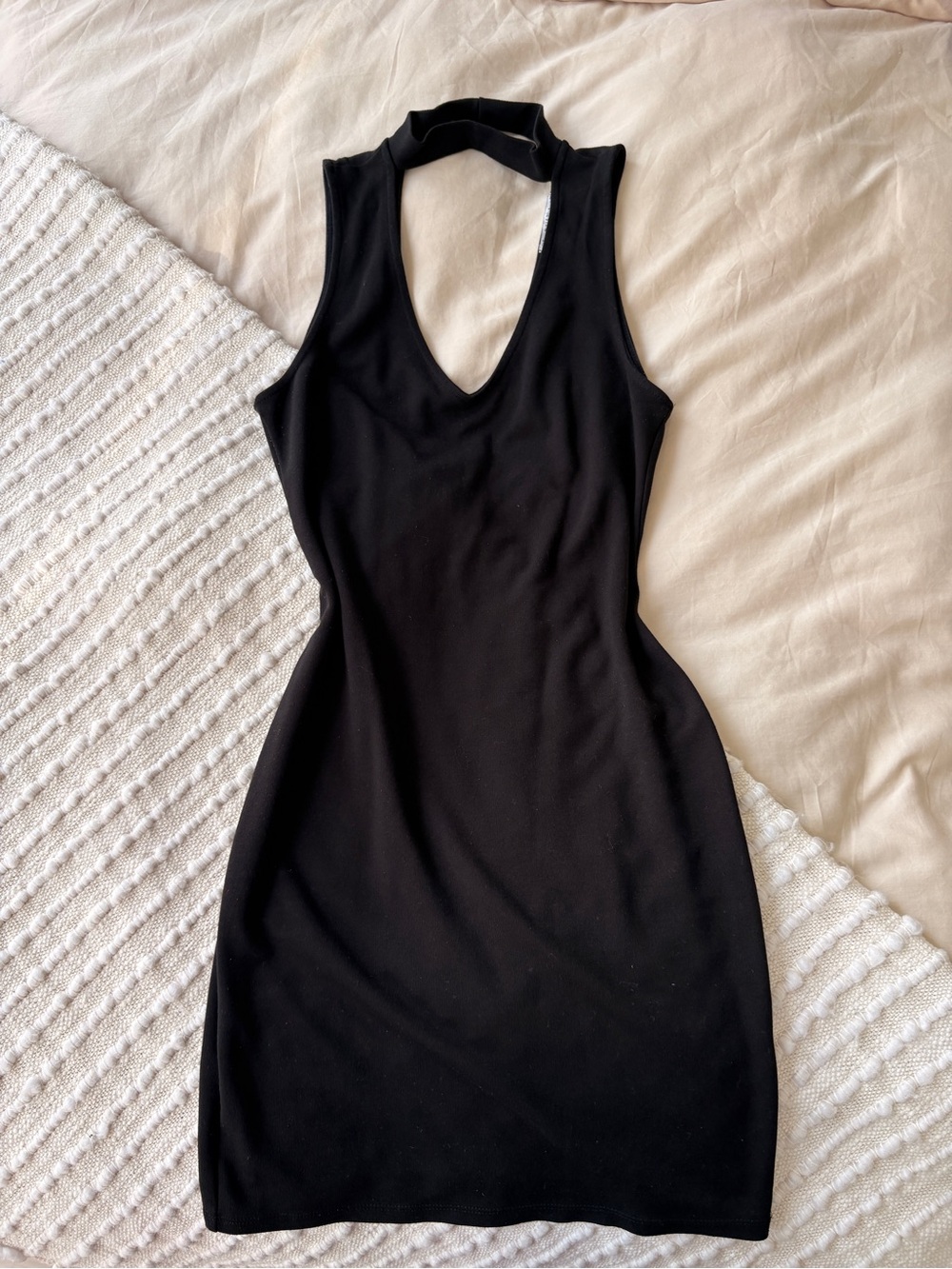Pull&Bear Black Sleeveless V-Neck Choker Bodycon Mini Dress